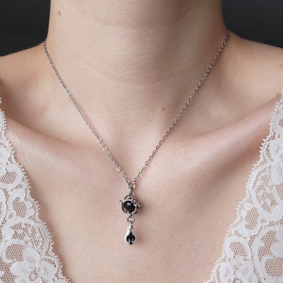 Gothic Victorian Vampire black jasper and silver  chain mail necklace - Picture 1 of 8